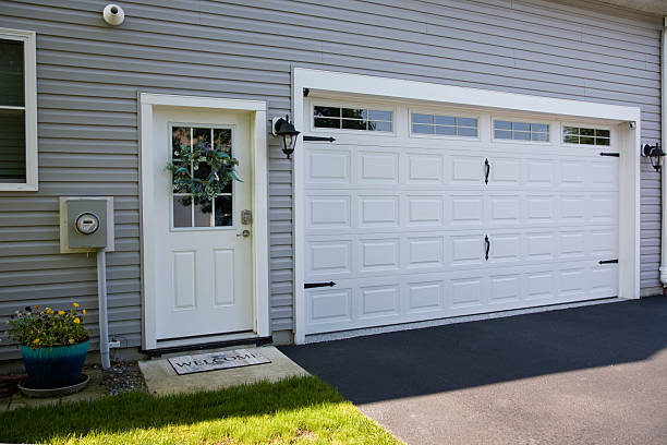 24/7 Emergency Garage Door Panel Replacement experts in Derry, PA